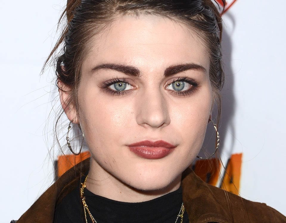 On the 25th Anniversary of Father’s Death, Frances Bean Cobain Shines Light on Mental Health
