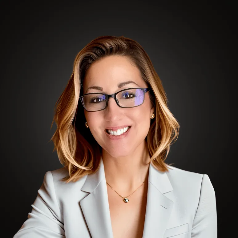 Cara Bishop Headshot