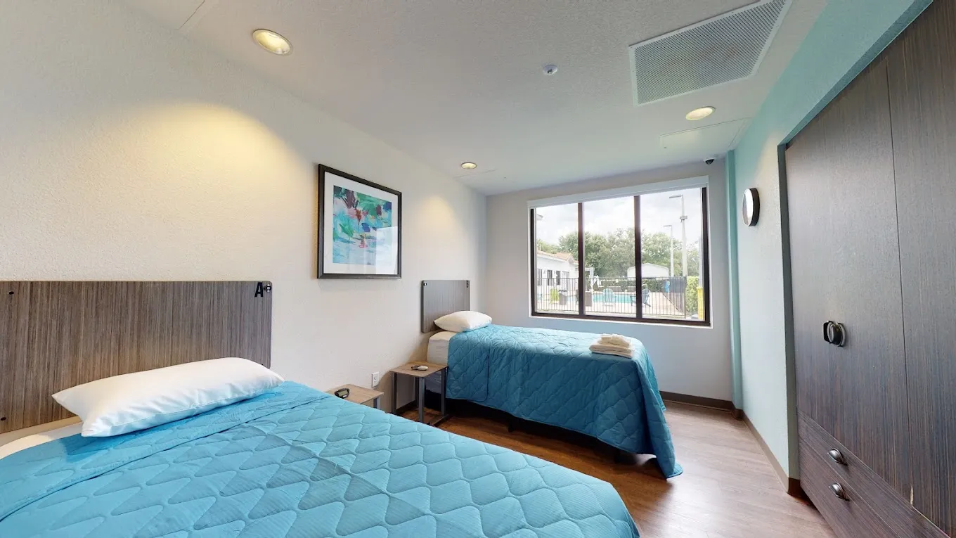 sebring room